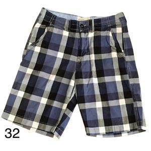 AE Mens Buffalo Check Longer Length Plaid Shorts